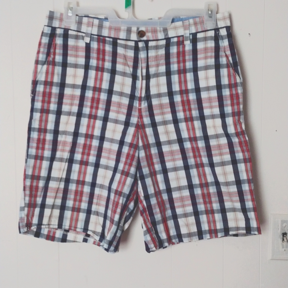 Izod size 34 pink/blue shorts